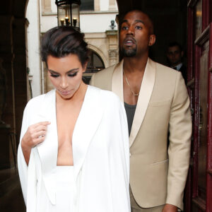 Kanye West regala a Kim Kardashian