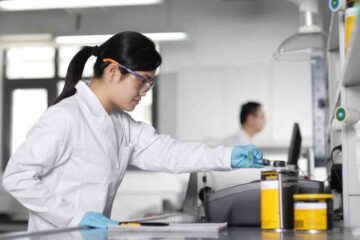 1429780614_11_0256a_PEO_PIC_Lisa_Dong_baja_