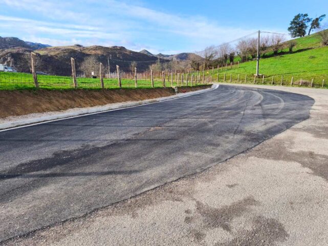 El Principado mejora el aparcamiento de Güensucesu