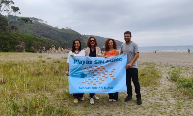 Valdés suma cinco playas a la Red Asturiana sin Humo
